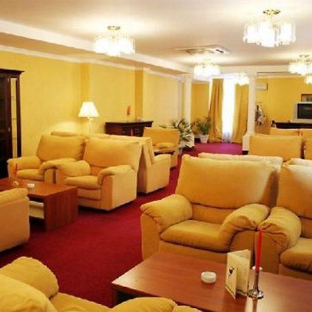 Monte-Nelly Hotel ブカレスト エクステリア 写真