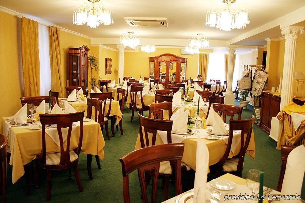 Monte-Nelly Hotel ブカレスト エクステリア 写真